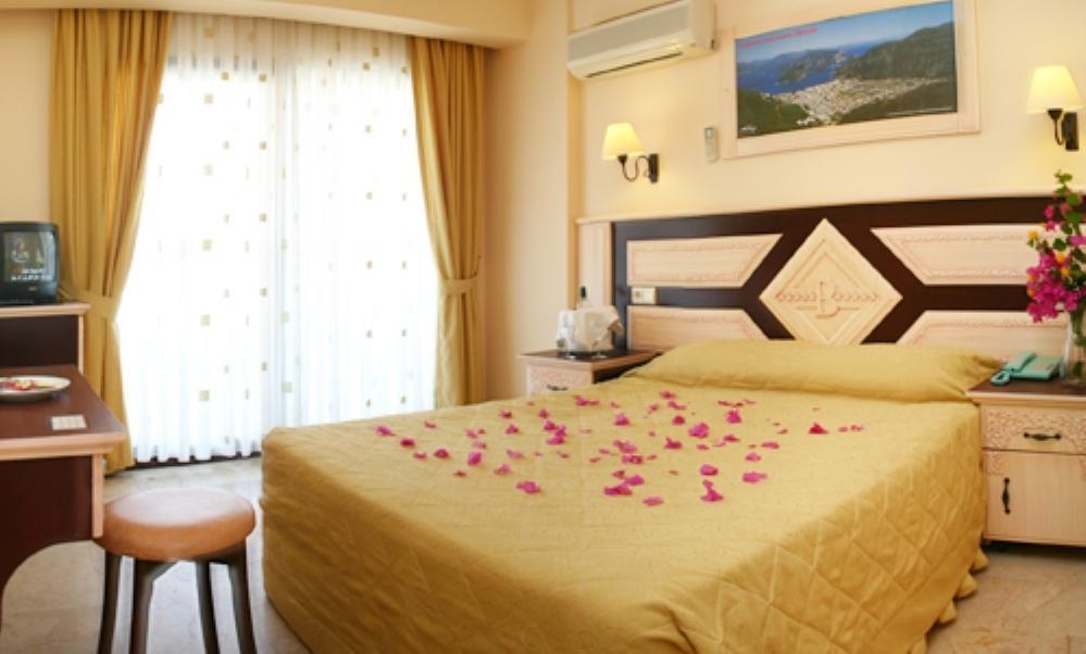 Bonjour Hotel Marmaris Exterior photo